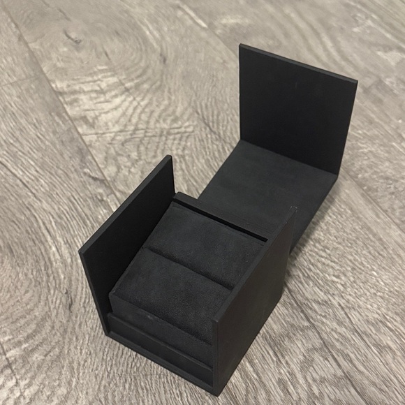 David Yurman Black Jewelry Box - Picture 2 of 2